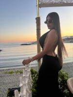 677313673: Chica busca chico en Barcelona