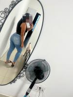 631129527: Chica busca chico en Barcelona