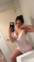 613409160: Chica busca chico en Sevilla