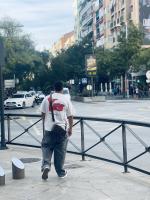 663498319: Chico busca chica en Granada