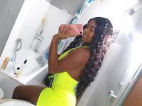 613801014: Chica busca chico en Gerona