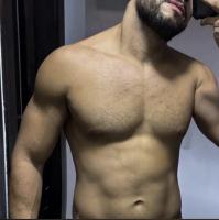 663781829: Chico busca chica en Sevilla
