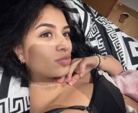 633105309: Chica busca chico en Barcelona