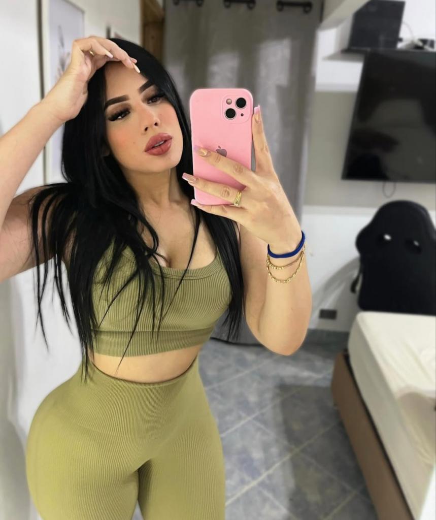 Chica busca chico en Cádiz: 