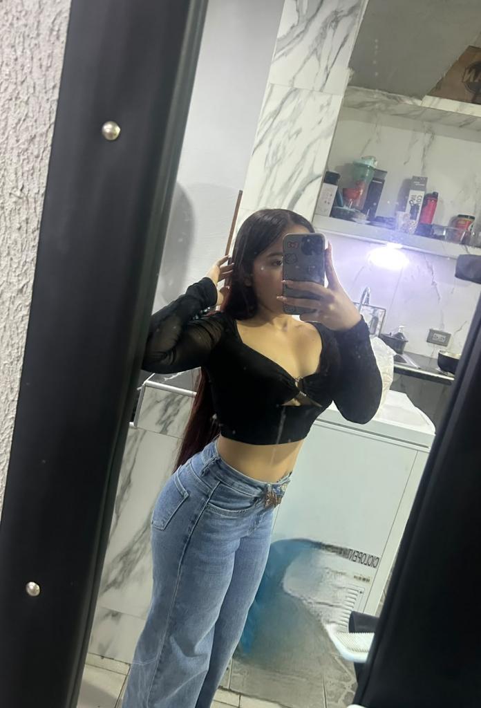 604220217: Chica busca chico en Sevilla