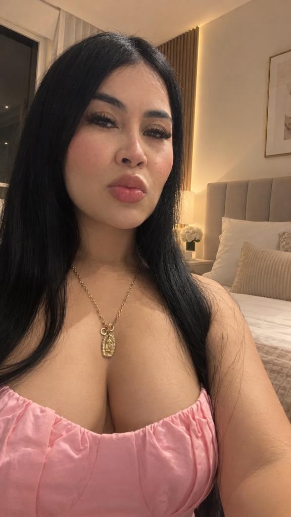 641917054: Chica busca chico en Sevilla