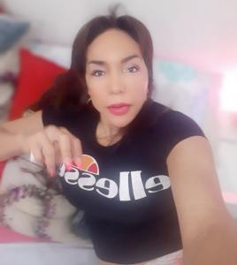 642868776: Transexual en Gerona