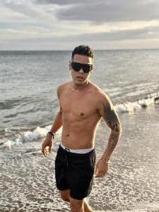 663115689: Chico busca chica en Madrid