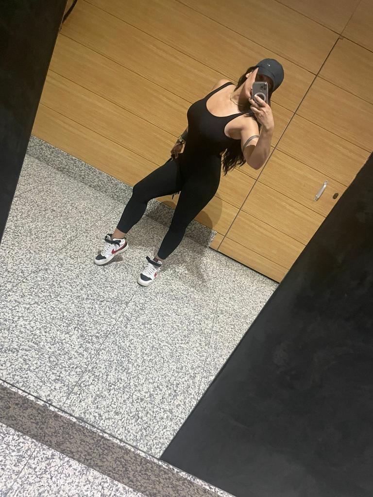 Chica busca chico en Granada: 