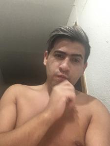 743084486: Chico busca chica en Lérida