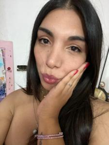 641779605: Chica busca chico en Navarra