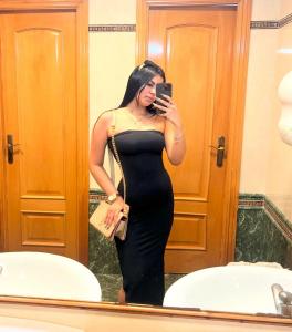 613830783: Chica busca chico en Gerona