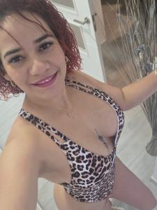 631454880: Chica busca chico en Huelva
