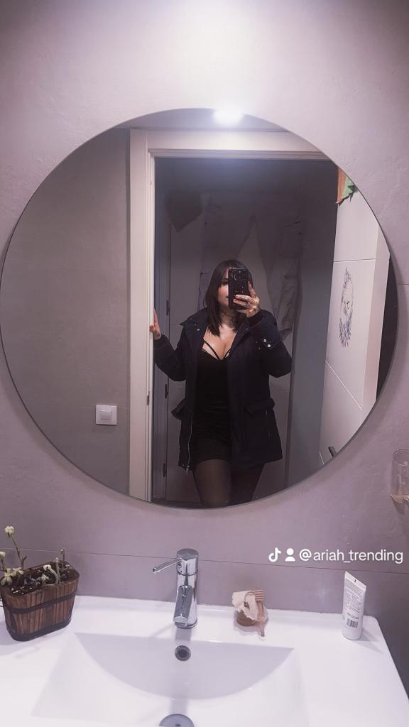 603757100: Chica busca chico en Barcelona