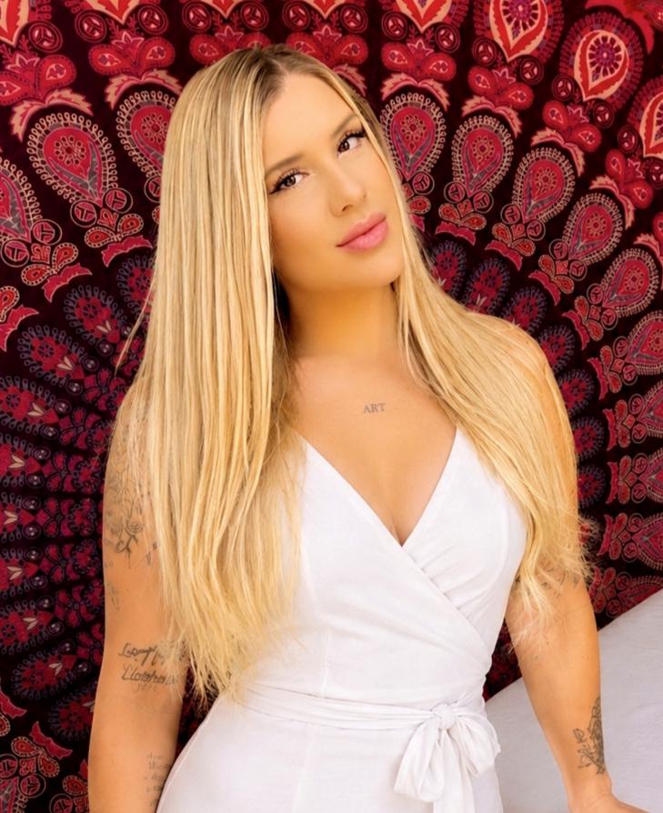 Chica busca chico en Málaga: Chica busca chico