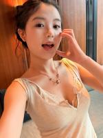 647138688: Chica busca chico en Barcelona