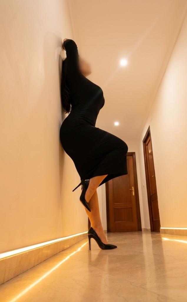 642653627: Chica busca chico en Sevilla