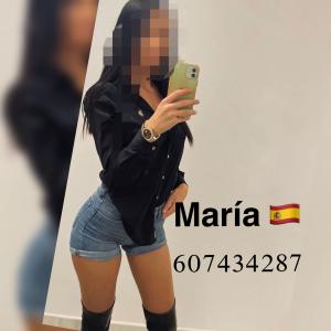 607434287: Chica busca chico en Sevilla