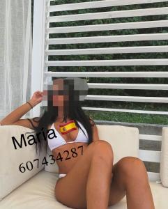607434287: Chica busca chico en Sevilla