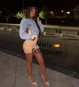 607434287: Chica busca chico en Sevilla