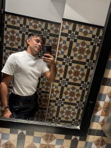 634307743: Chico busca chica en Granada