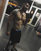 641035300: Chico busca chica en Gerona