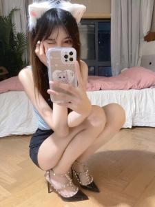 615372725: Chica busca chico en Madrid