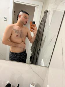 Chico busca chica en Málaga: 