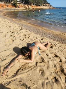 613876266: Chica busca chico en Barcelona