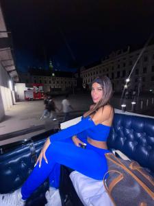 666837718: Travesti en Barcelona