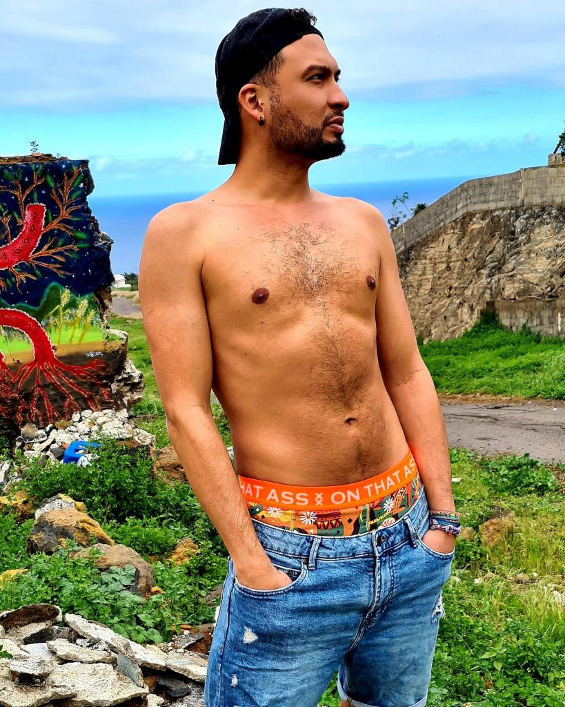 Chico busca chica en Tenerife: 