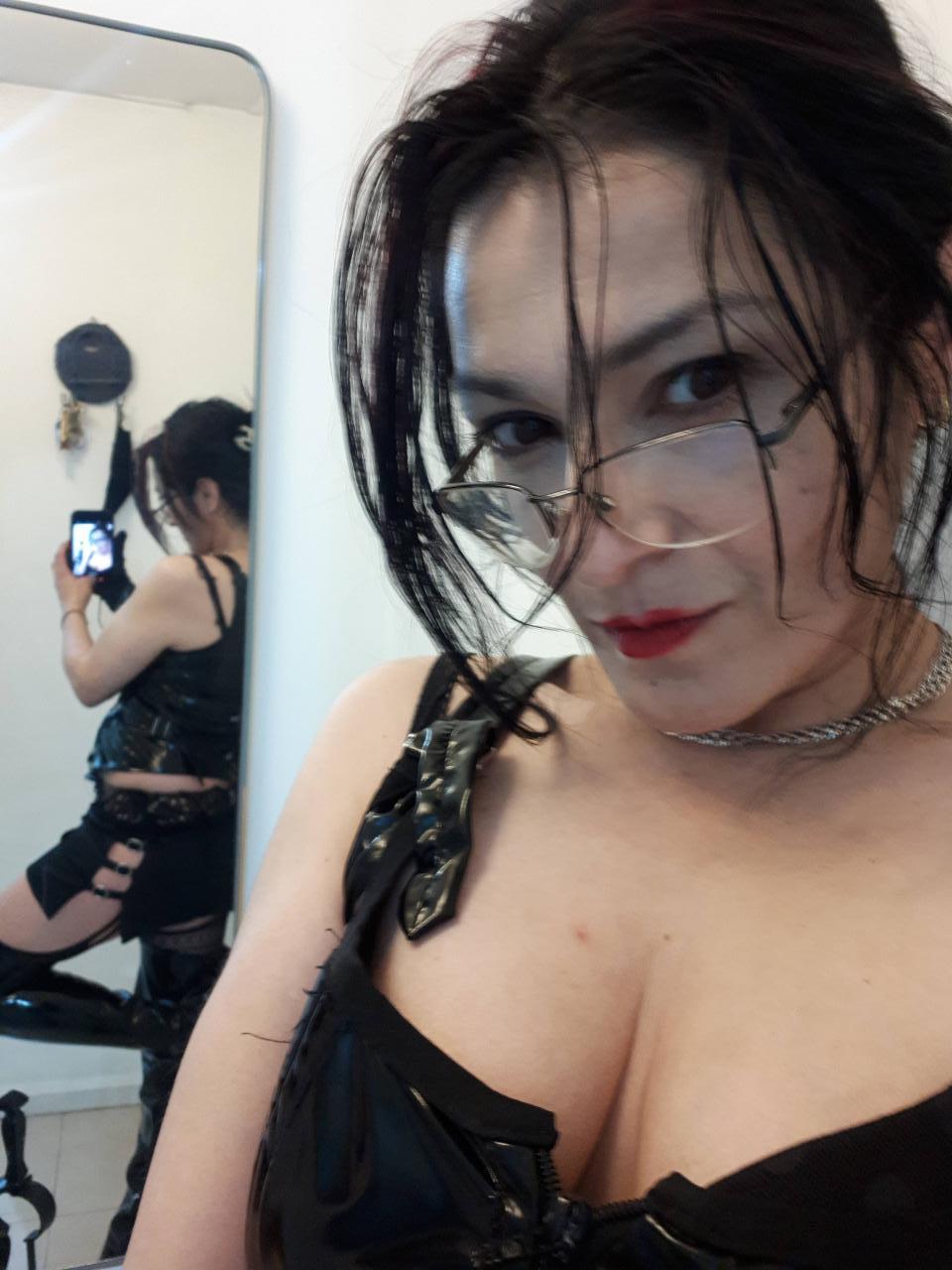 Chica busca chico en Málaga: Chica busca chico