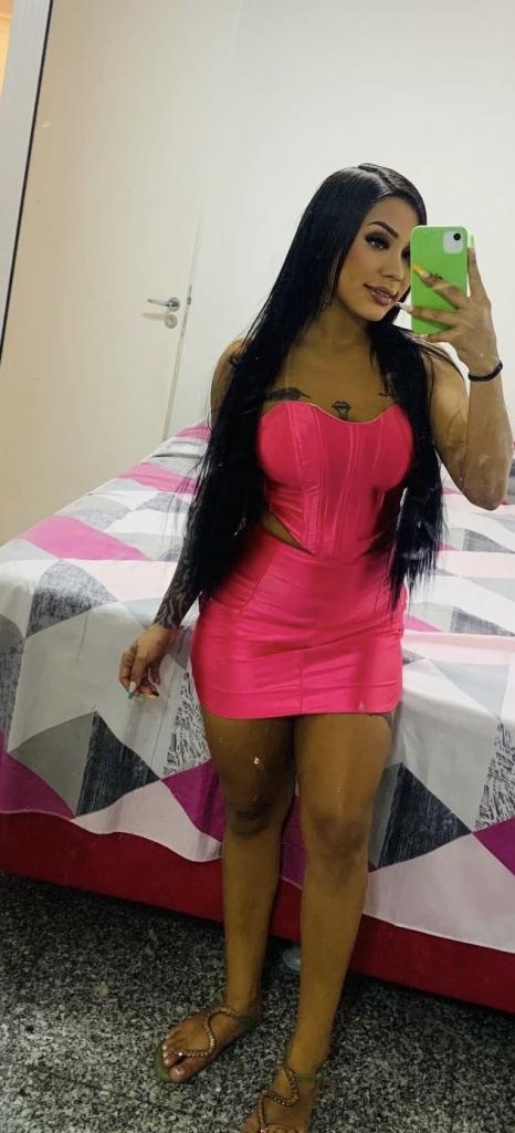 Chica busca chico en Granada: 