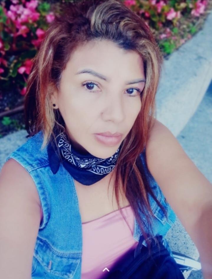 Chica busca chico en Huelva: 