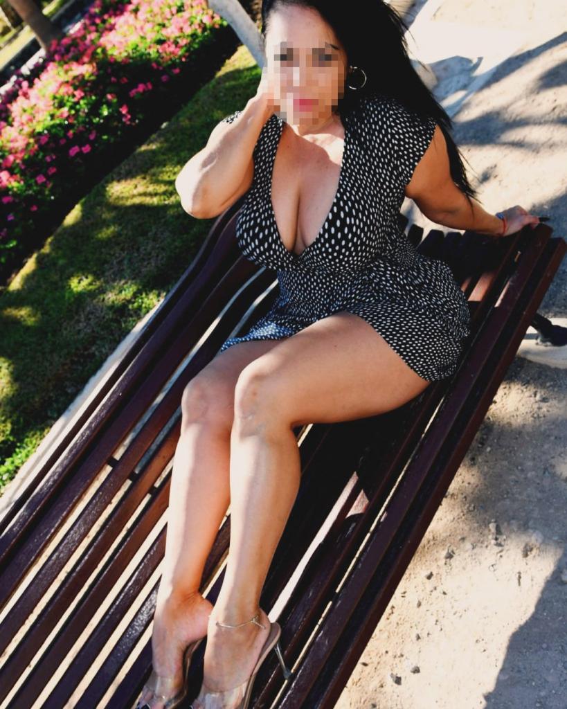 647312546: Chica busca chico en Tenerife