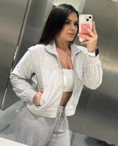 610638475: Chica busca chico en Cádiz