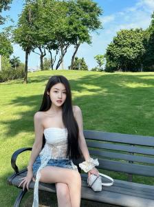 613457404: Chica busca chico en Valencia