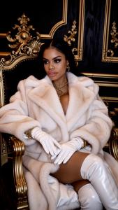 617560384: Chica busca chico en Málaga