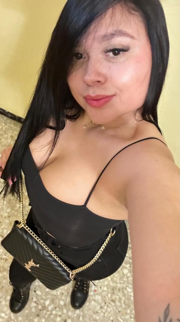 Chica busca chico en Alicante: Chica busca chico