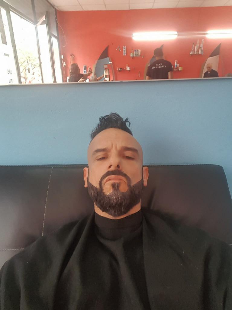 Chico busca chica en Valencia: 