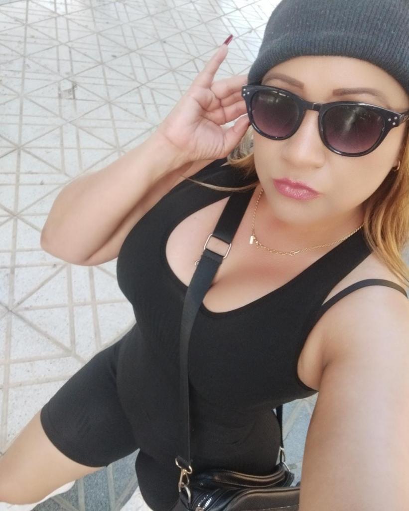 Chica busca chico en Almería: 