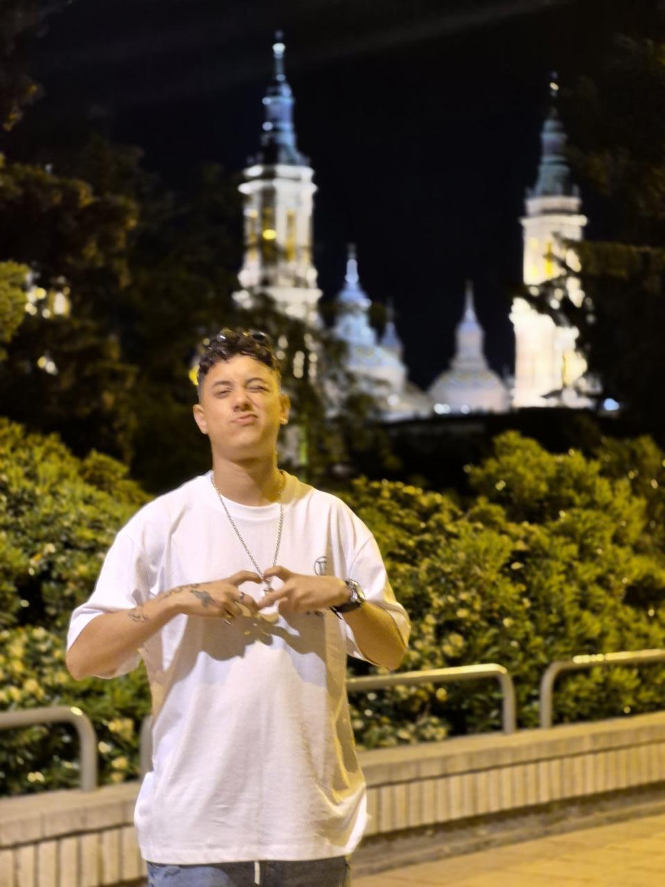 Chico busca chica en Zaragoza: 