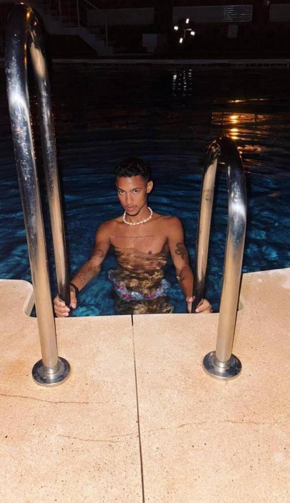 Chico busca chica en Málaga: 