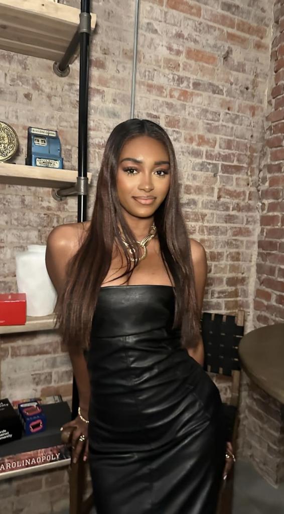 Chica busca chico en Cádiz: 