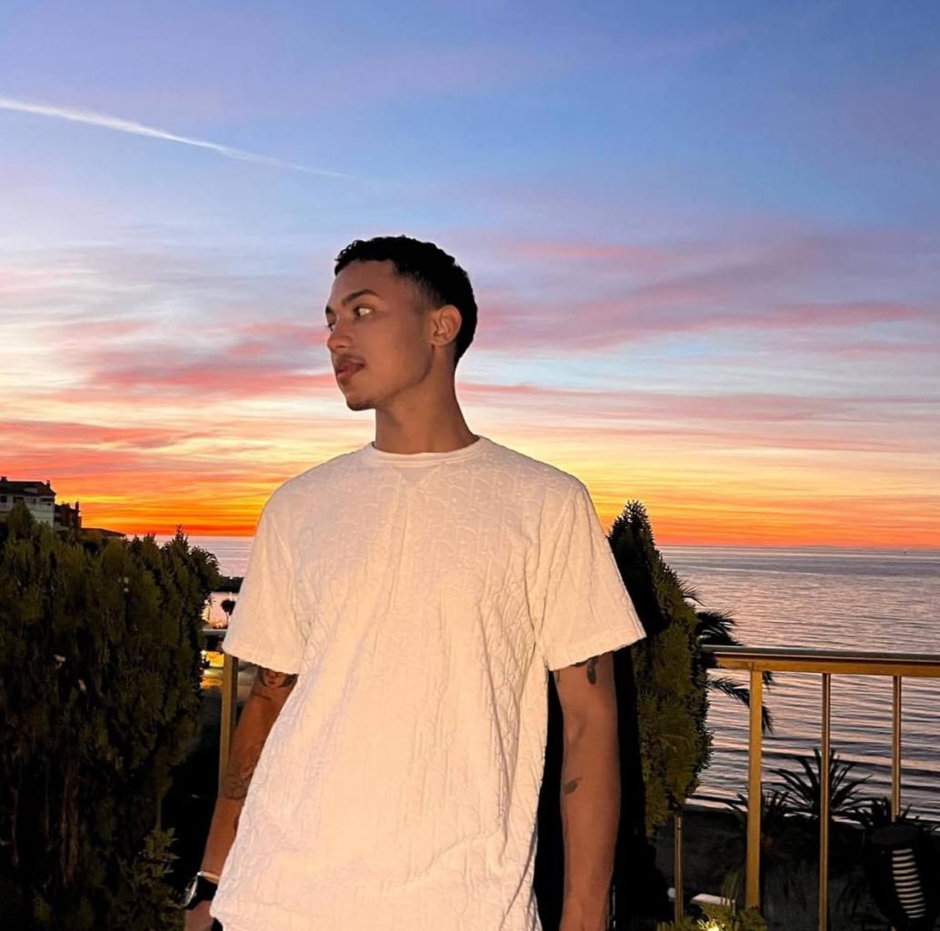 Chico busca chica en Málaga: 