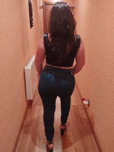 643053704: Chica busca chico en León