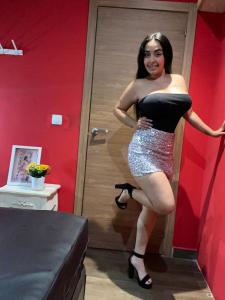 611024229: Chica busca chico en Madrid