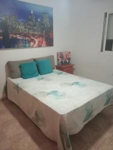 664458865: Chico busca chica en Cádiz