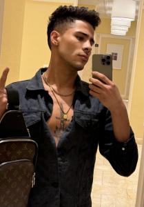 653682266: Chico busca chica en Madrid