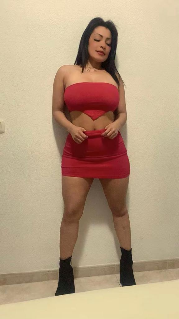Chica busca chico en Almería: 